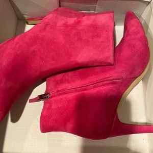 Hot pink suede Sam Edelman booties size 7.5